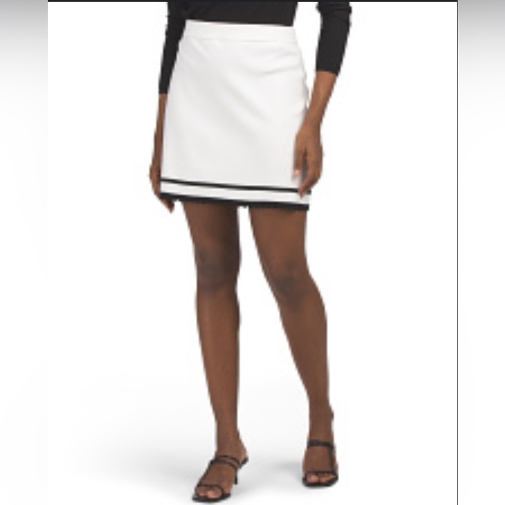 NWT Laundry By Shelli Segal Black and White Mini Skirt Size Medium